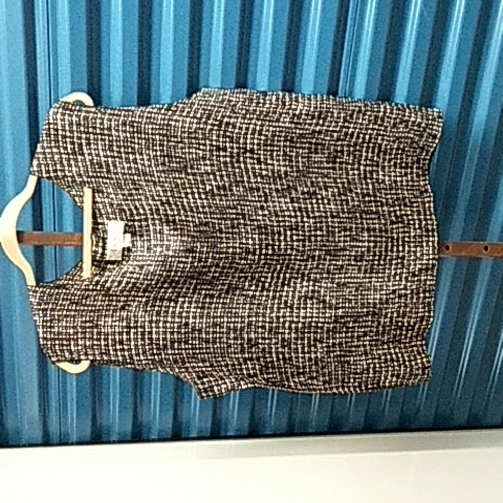 Casual Corner Annex Women Black, pink sleeveless top